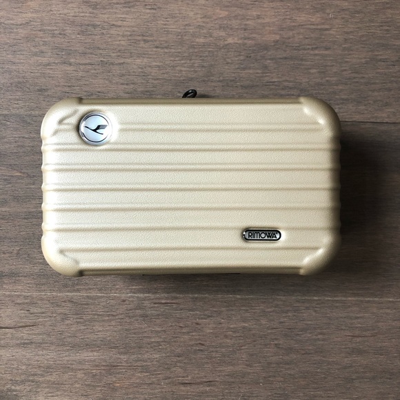 rimowa amenity case